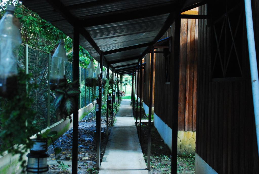 Hotel Utüane Leticia Exterior foto